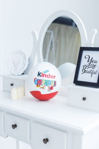 Большой Kinder Surpise M (25 см) из Папье Маше